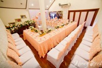 Lễ gia tiên sang trọng với khăn trải bàn cam hồng