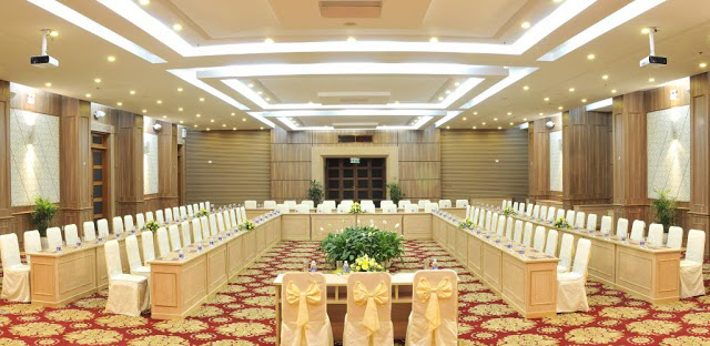 Mẫu áo phủ ghế hội thảo đẹp nhất 2019