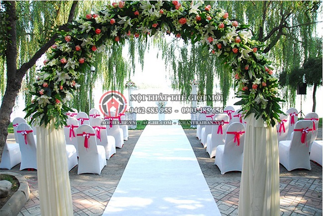 Mẫu áo phủ ghế tiệc cưới đẹp tại New World