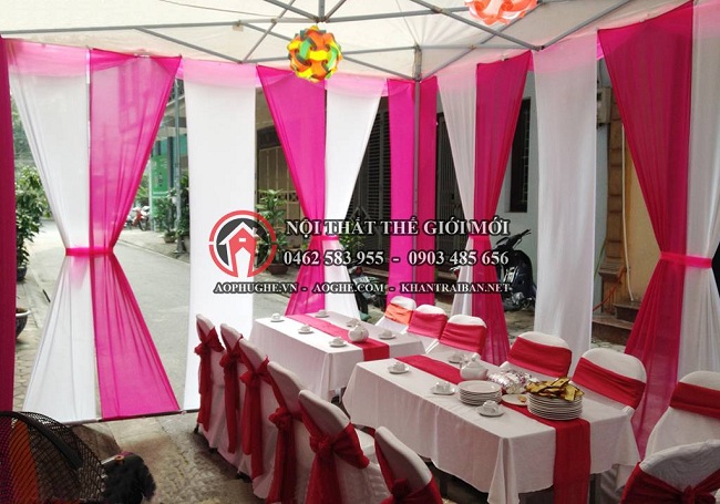 Mẫu áo phủ ghế tiệc cưới đẹp tại New World