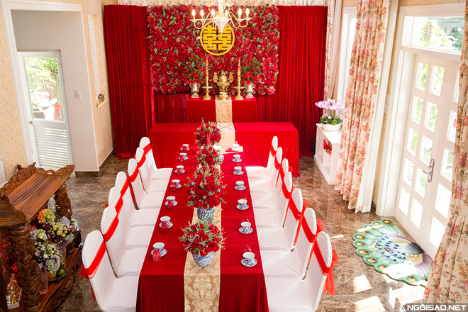 Địa chỉ may váy bàn tiệc cưới