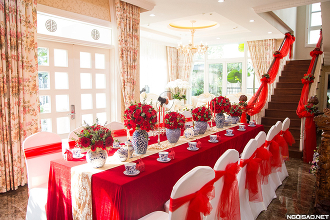 Địa chỉ may gia công váy bàn hội nghị